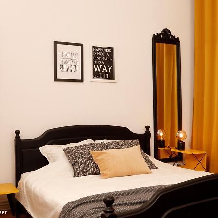 Bohemian Central Concept Studio Bucharest Luaran gambar